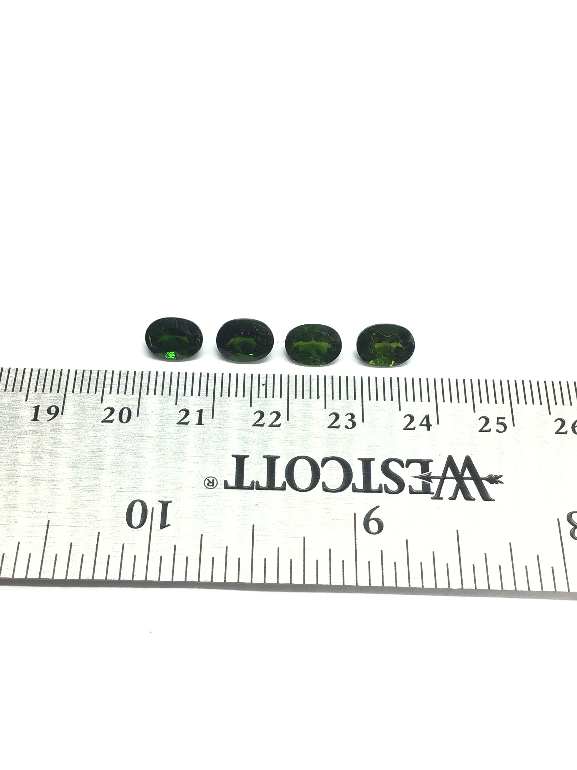 Chrome diopside gemstones