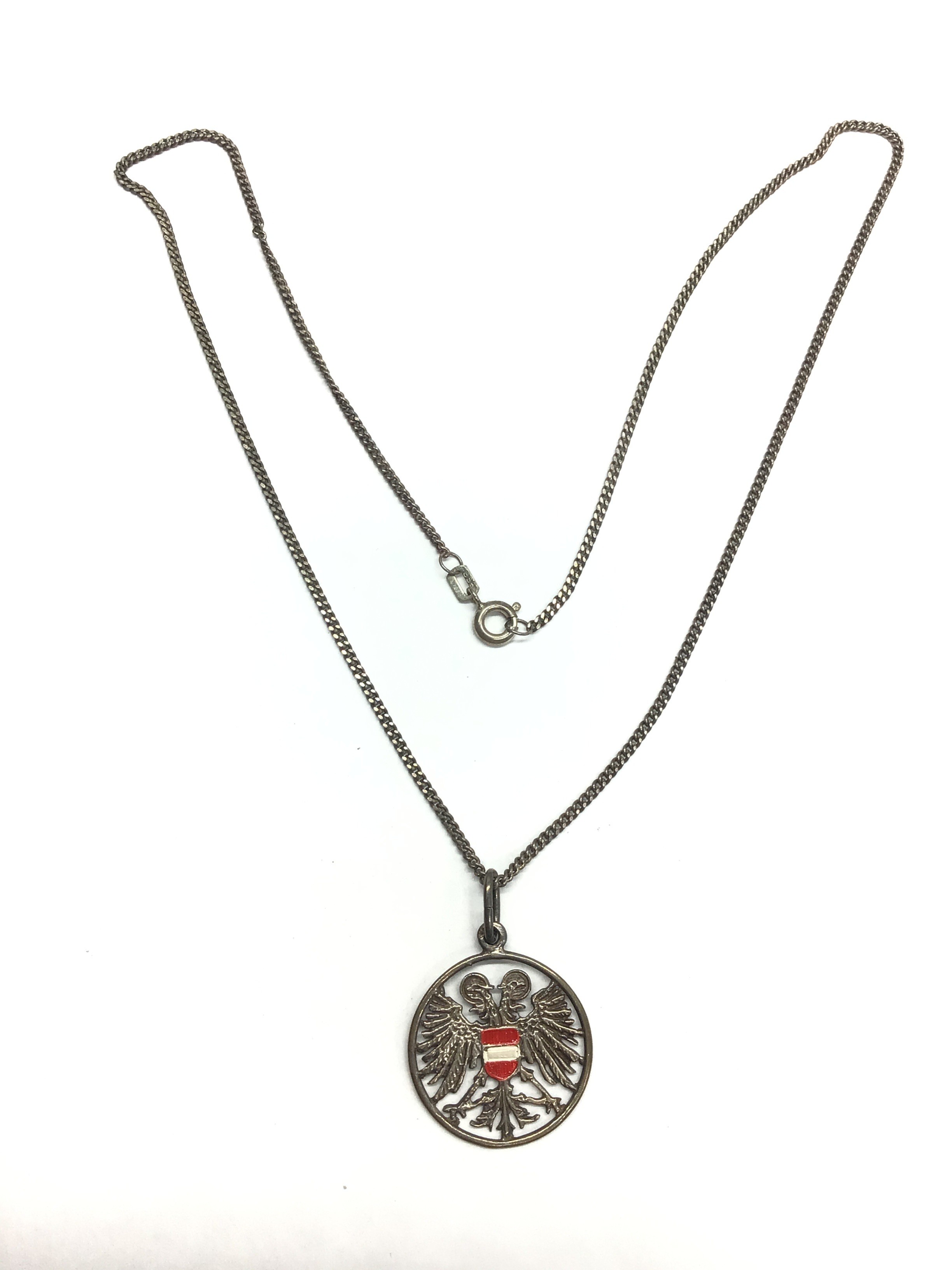 Sterling silver necklace with pendant
