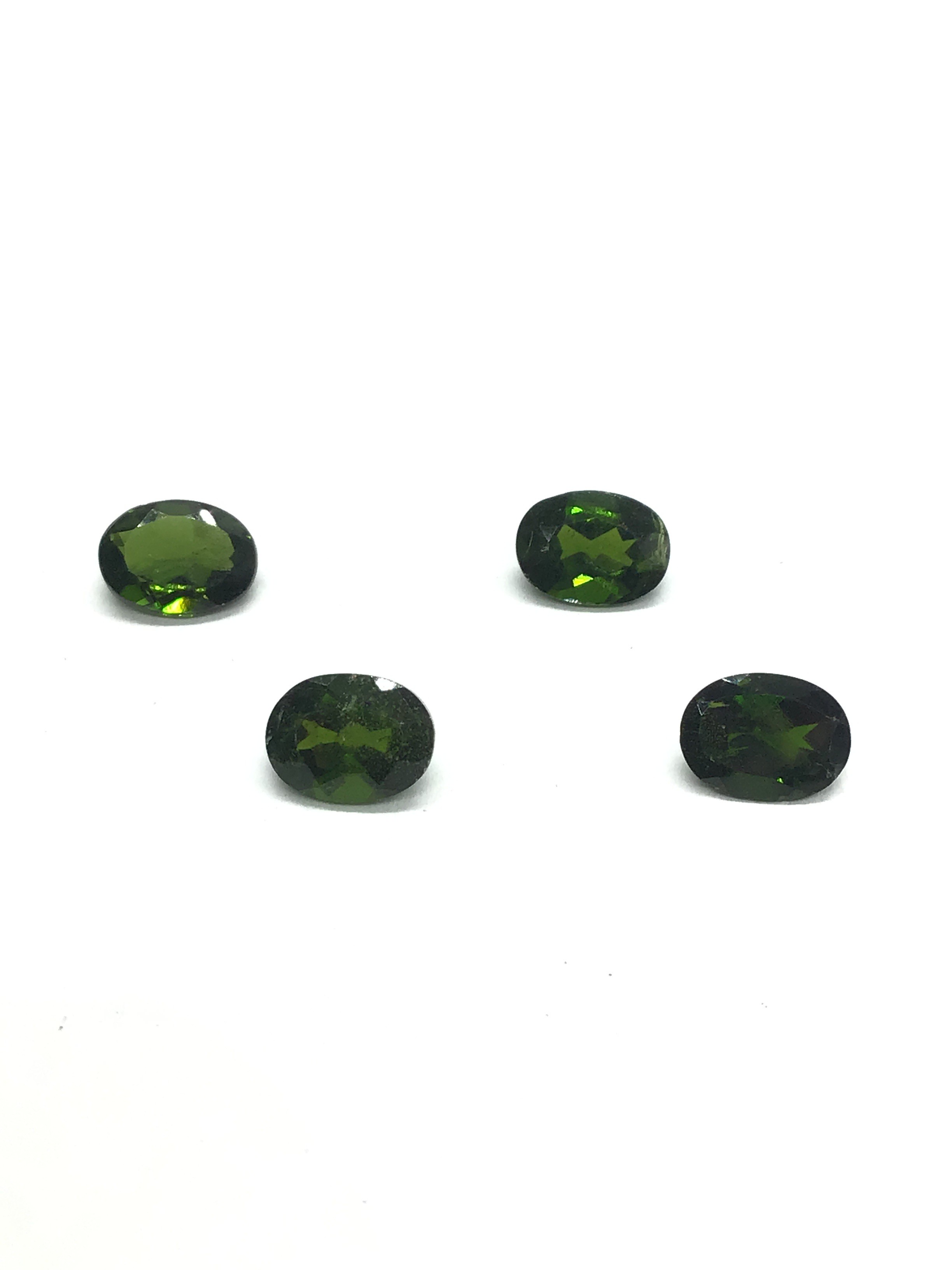 Chrome diopside gemstones