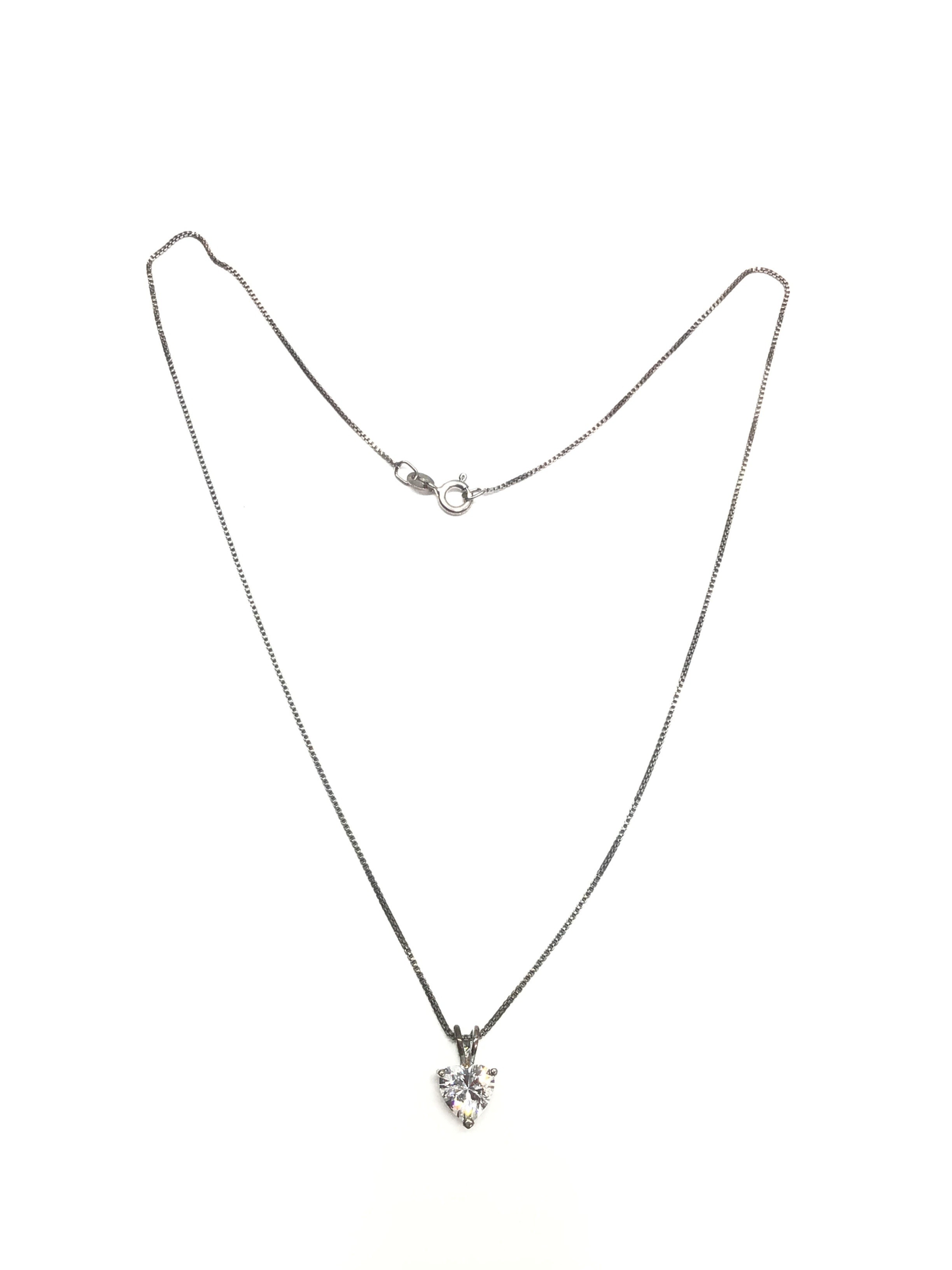 Sterling silver necklace with pendant