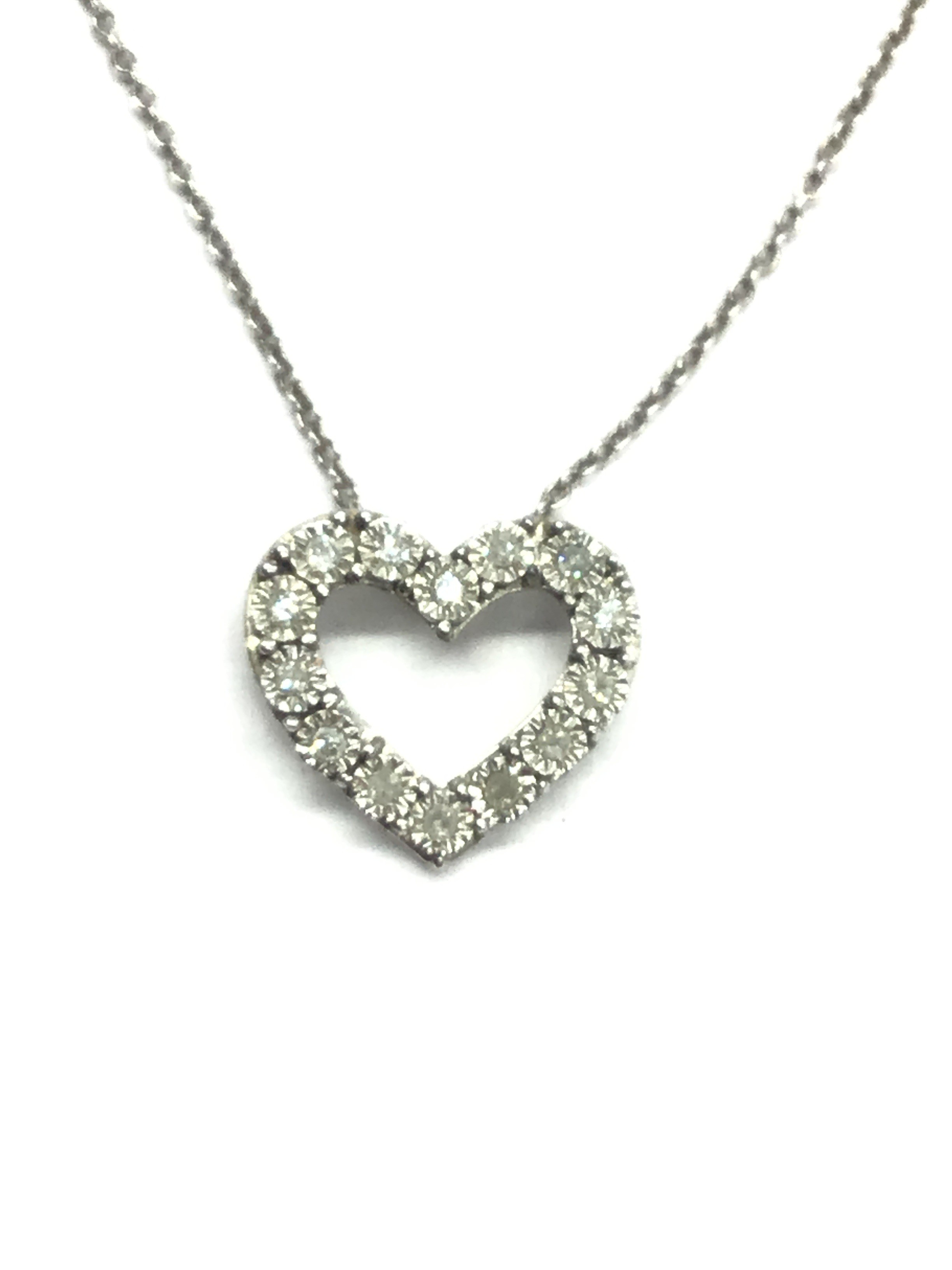 Sterling silver necklace with pendant