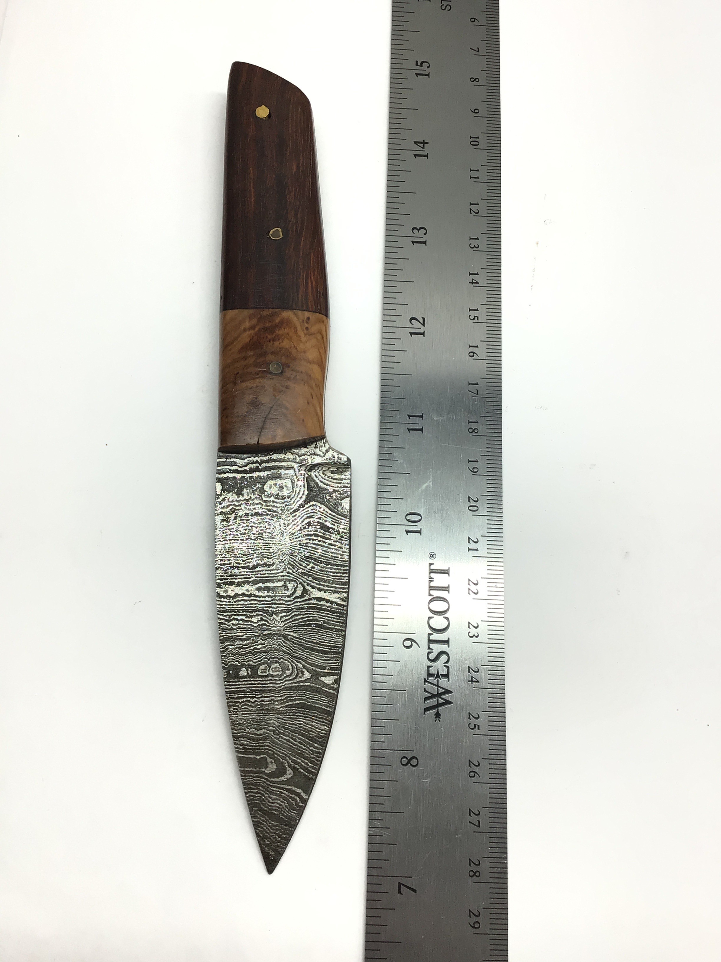 Damascus skinning knife
