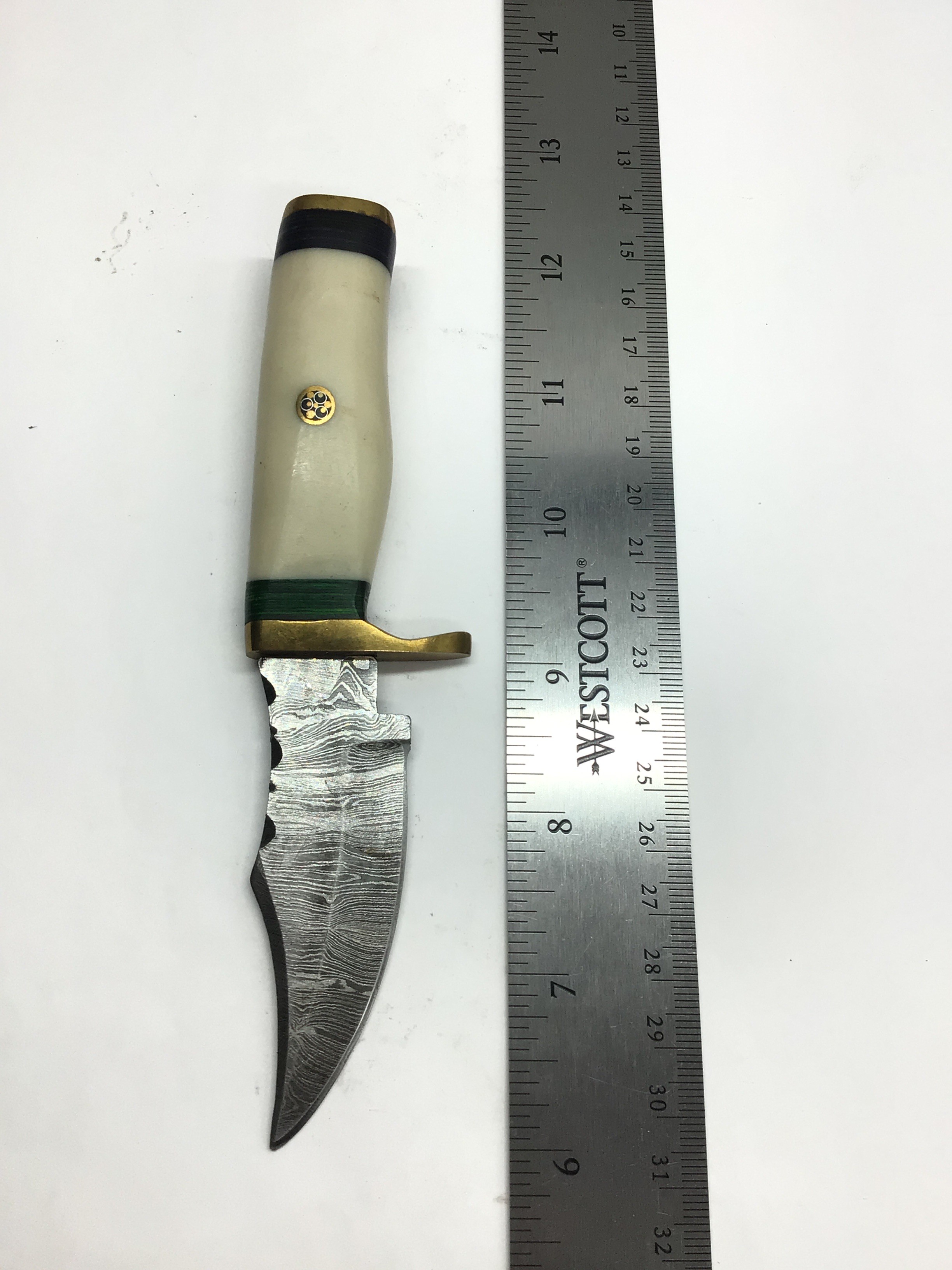 Damascus skinning knife