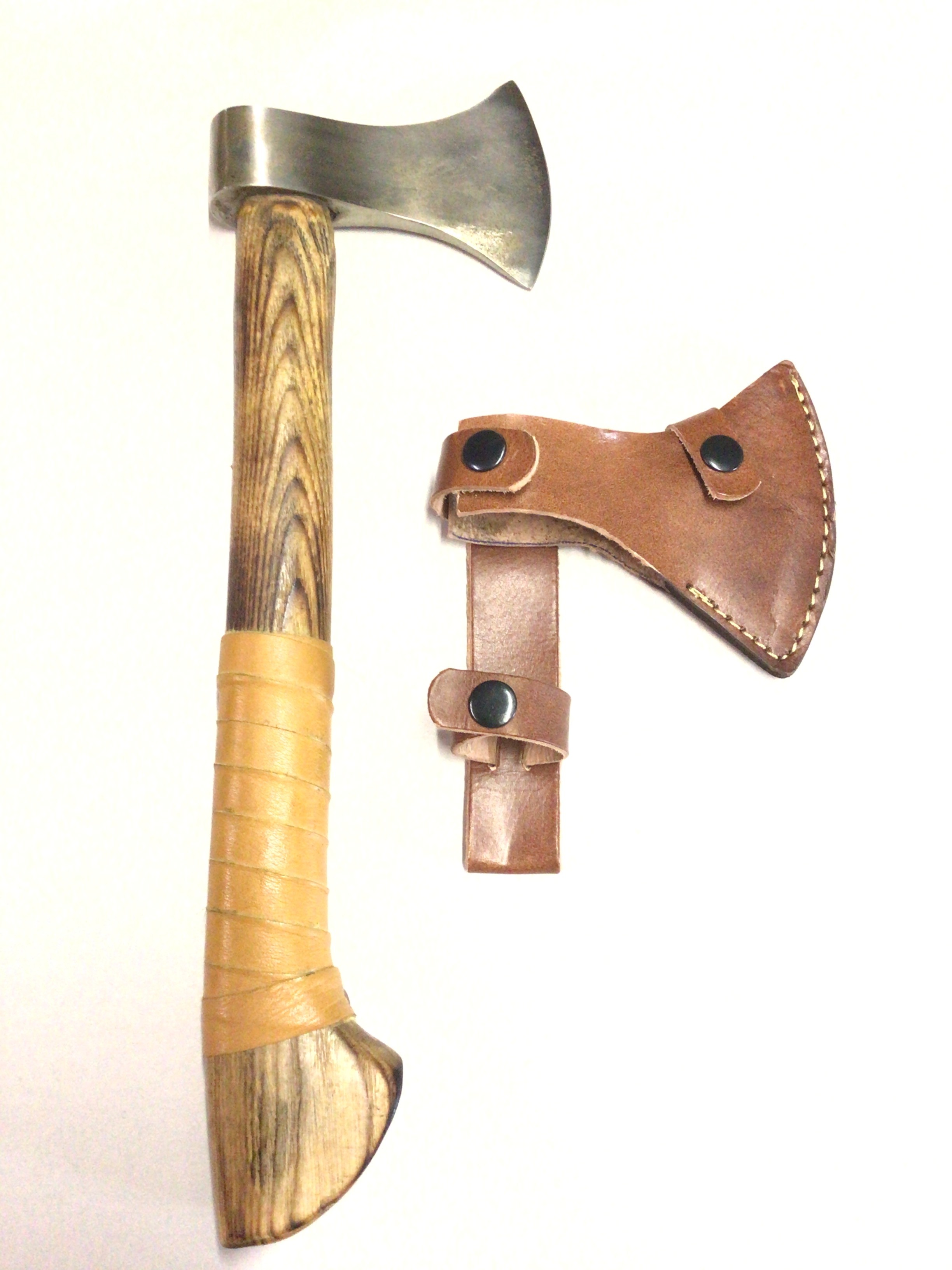 Hand ax
