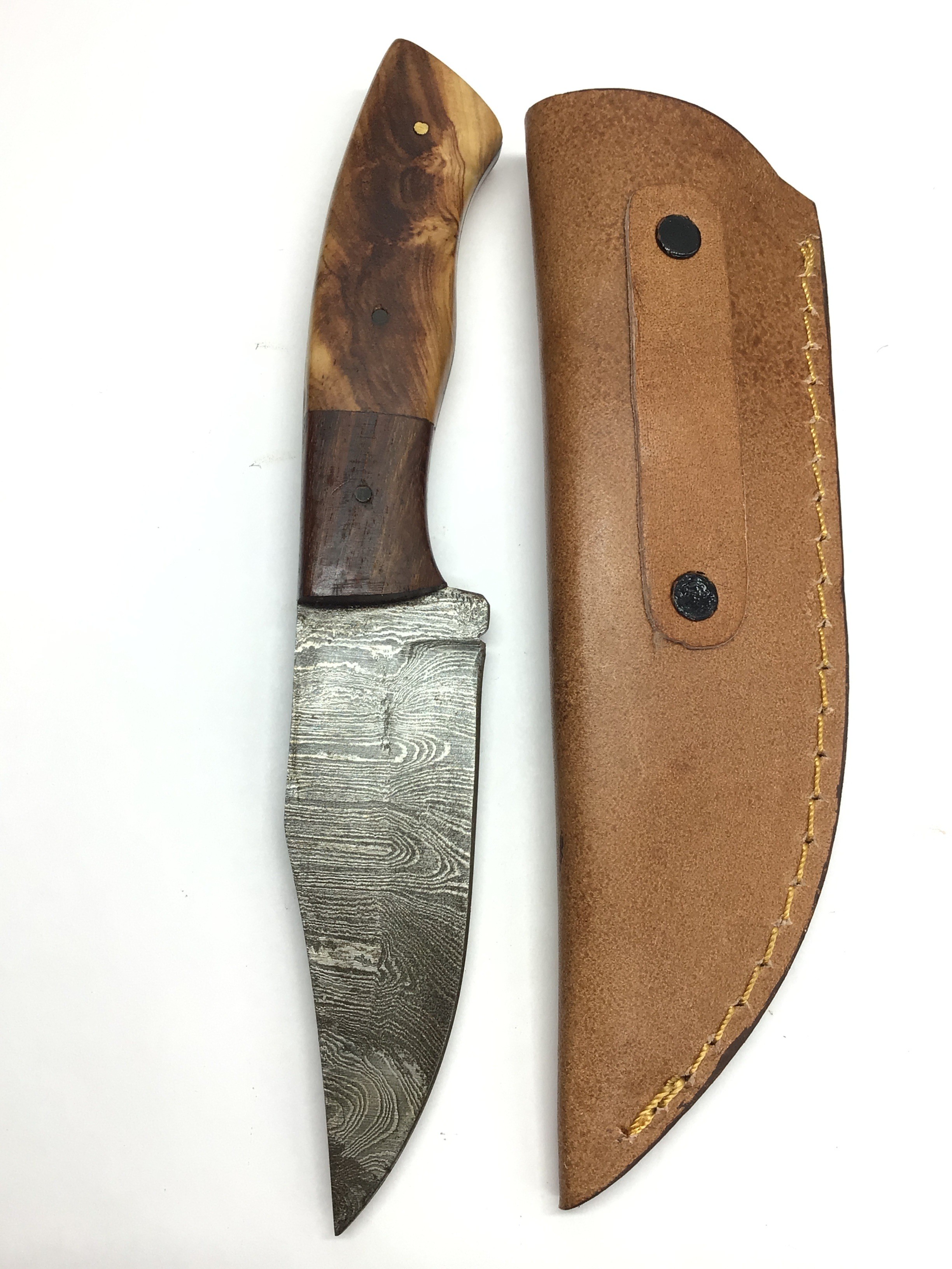 Damascus skinning knife