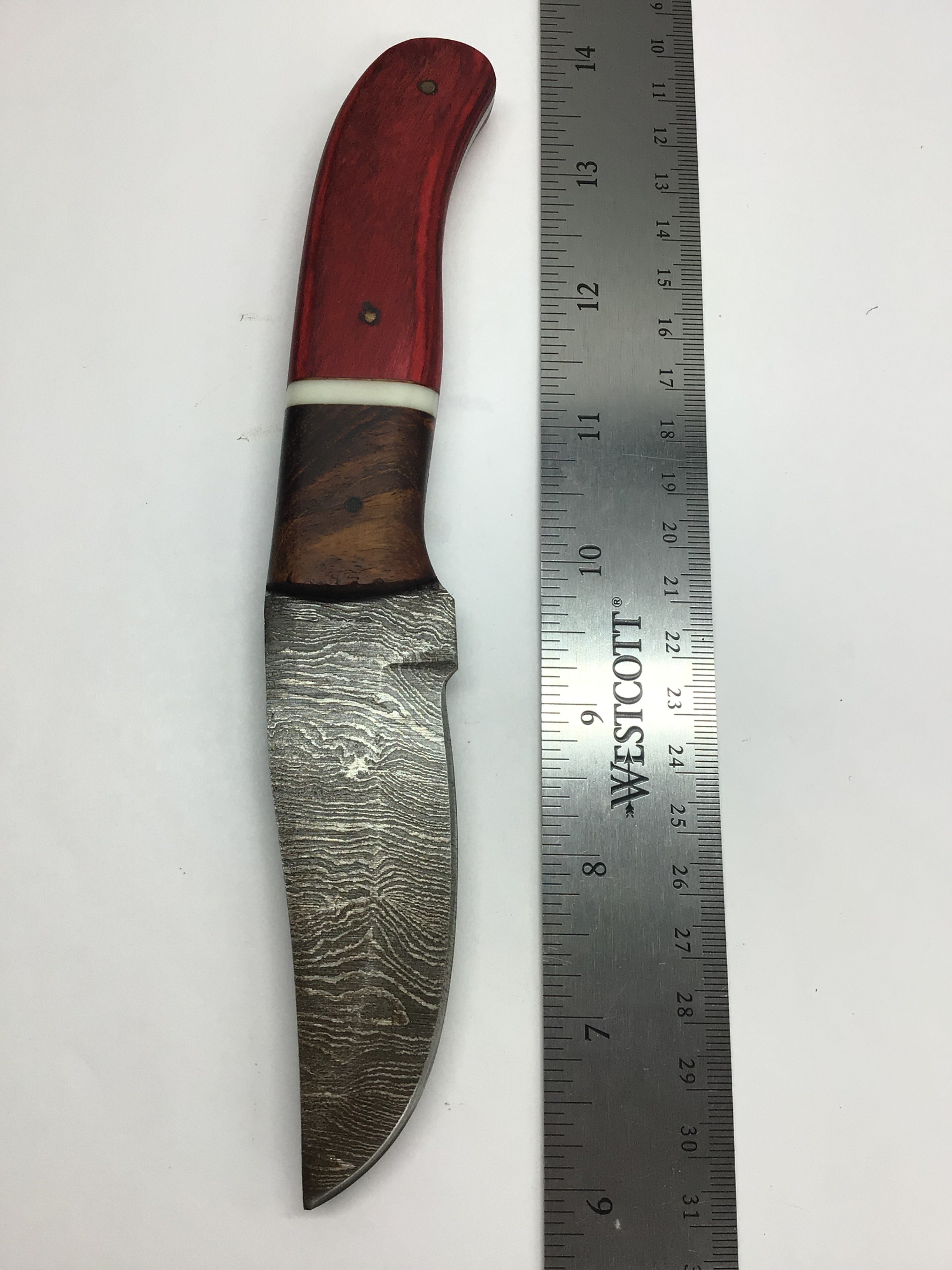 Damascus skinning knife