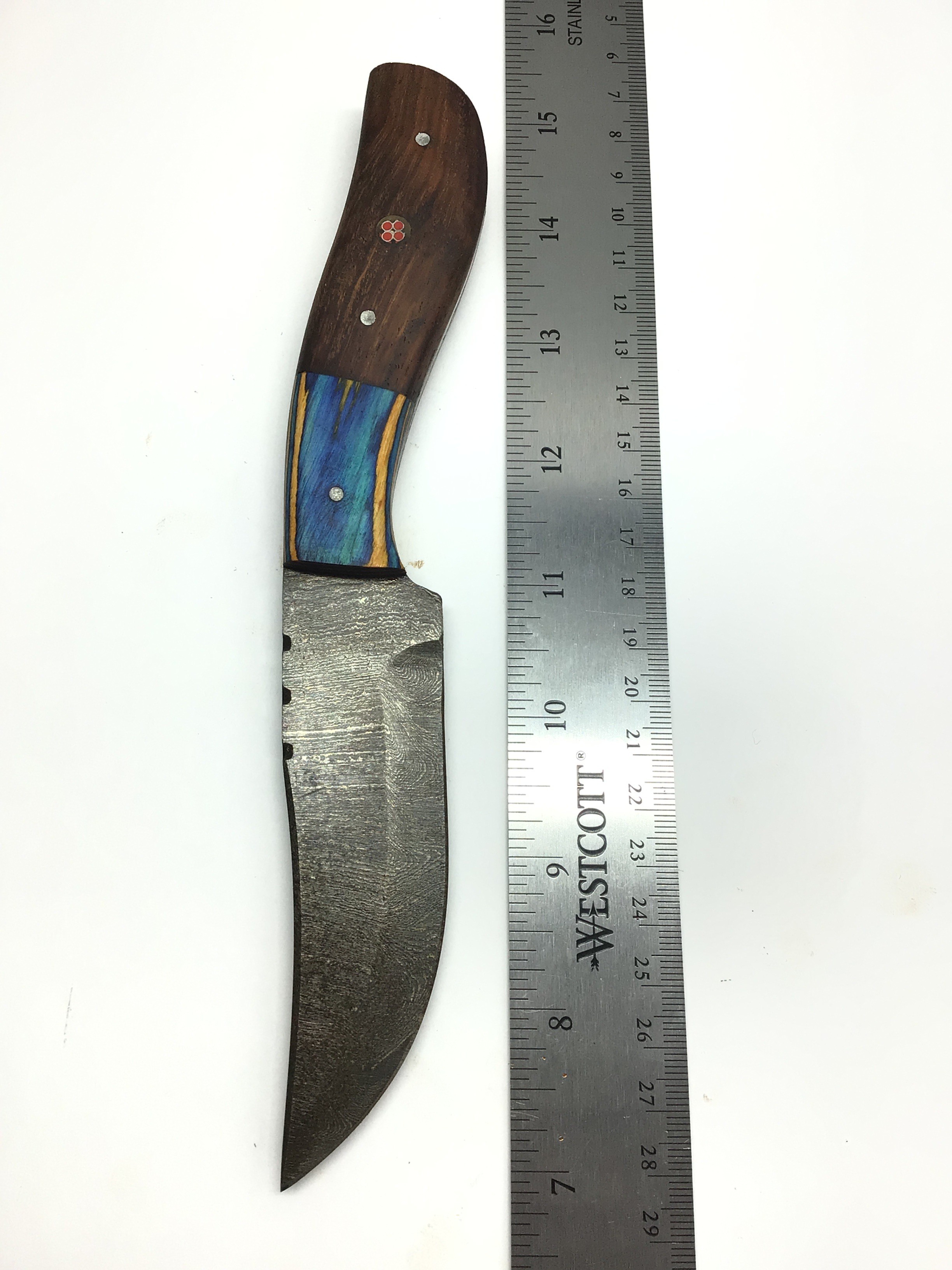 Damascus skinning knife