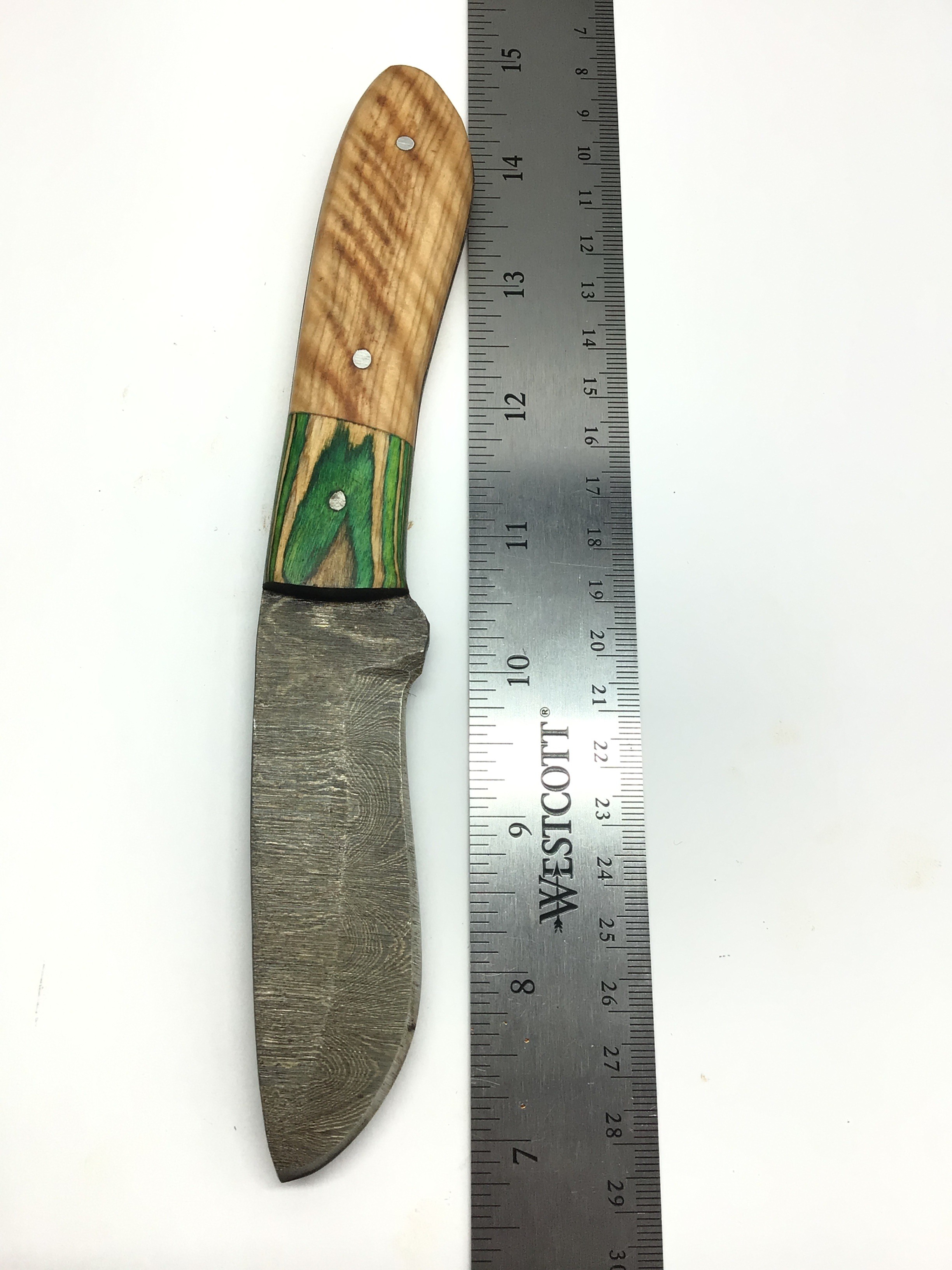 Damascus skinning knife