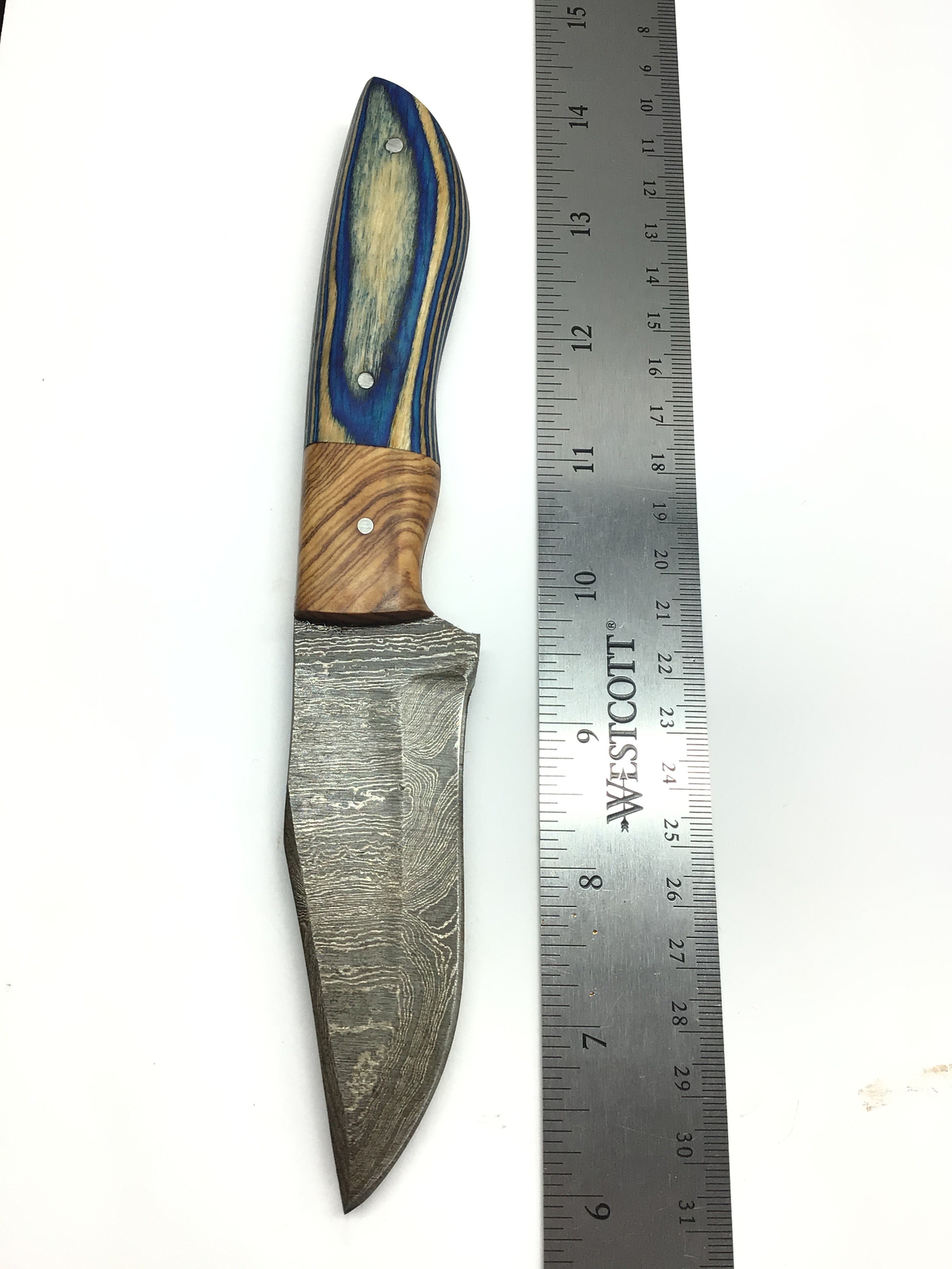 Damascus skinning knife