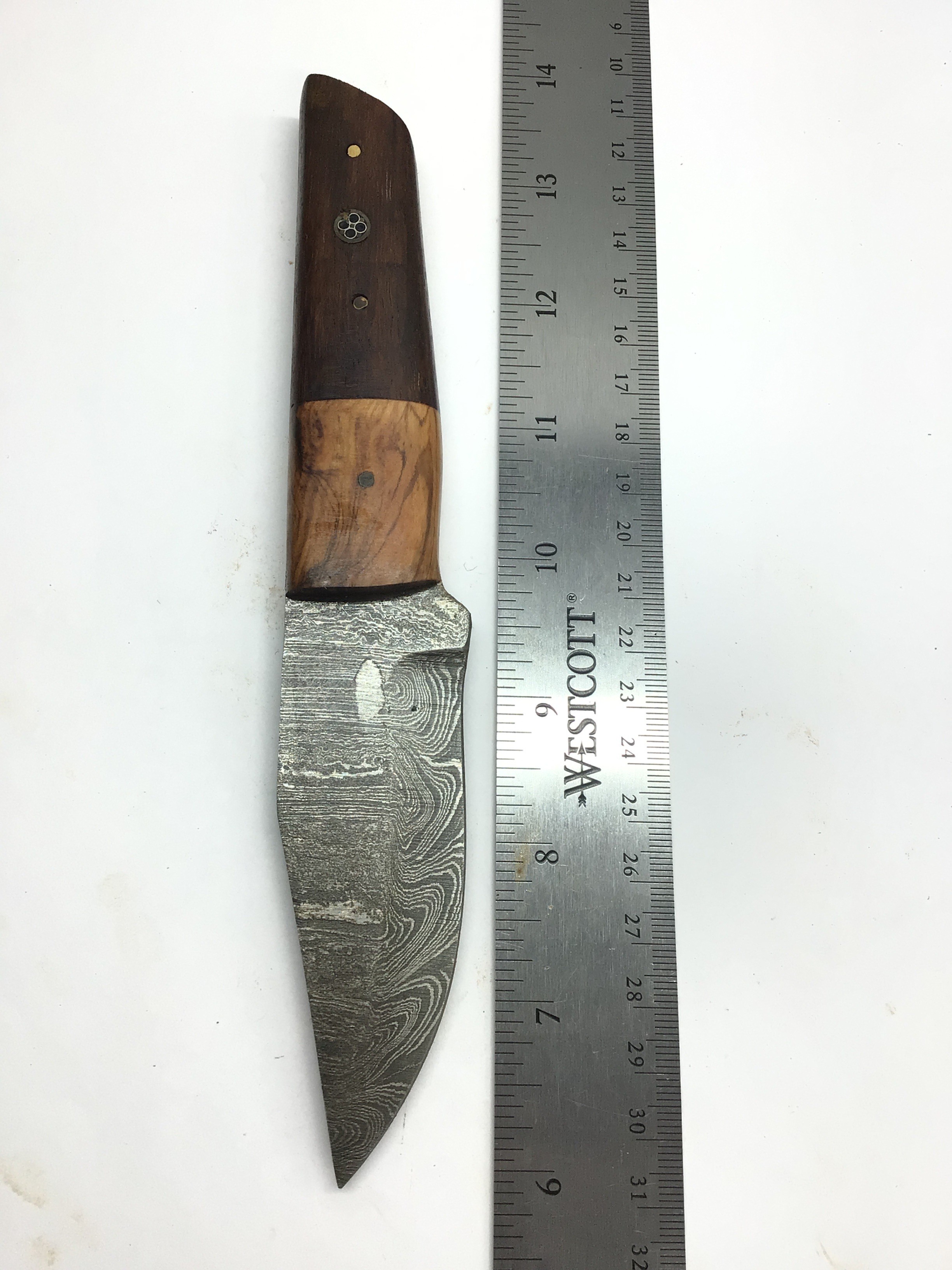 Damascus skinning knife