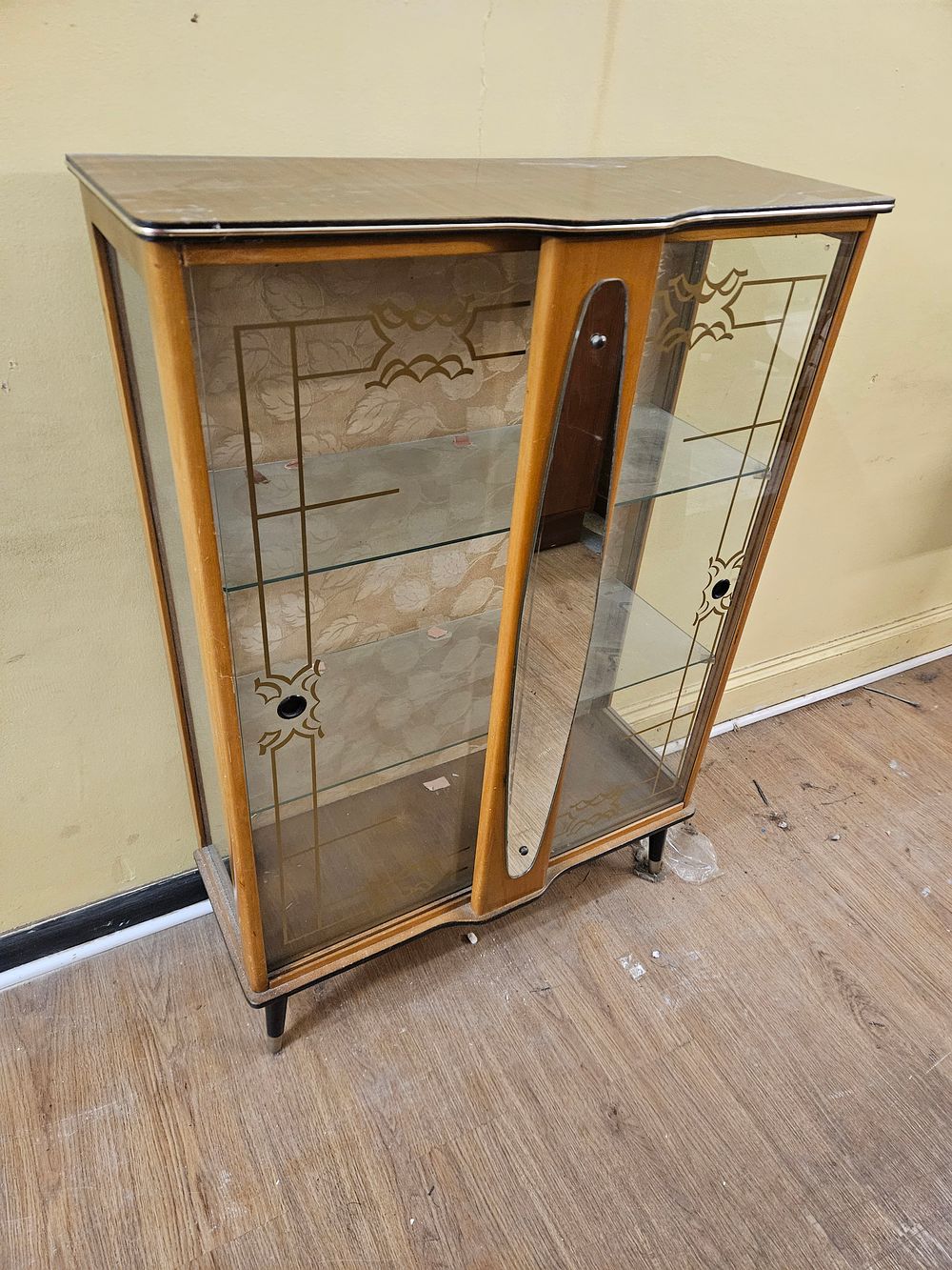 Lot 163 – Mid-century modern glass display cabinet, circa 1950s-1960s