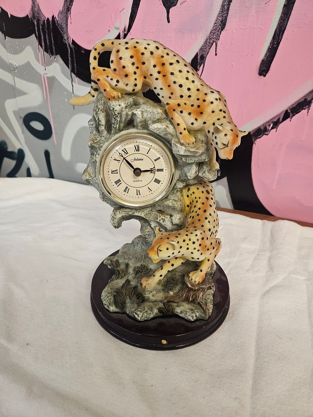 Lot 270 – Juliana Classic Wildlife Collection Quartz Figural Cheetah Mantel Clock