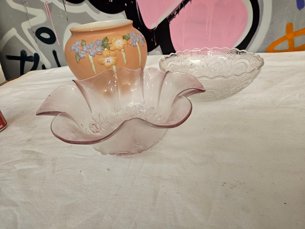 Lot 276 – A Trio of Decorative Items comprising a Ceramic Vase and Two Glass Bowls