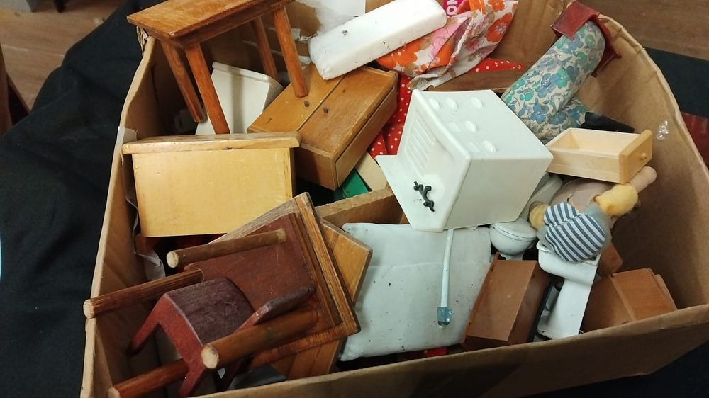 Lot 325 – A Collection of Mid-20th-Century Dollhouse Furniture and Accessories