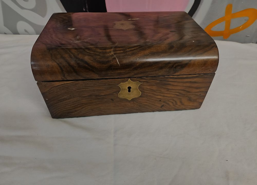 Lot 325 – A Victorian Figured Walnut Presentation Writing Slope Dated 1871