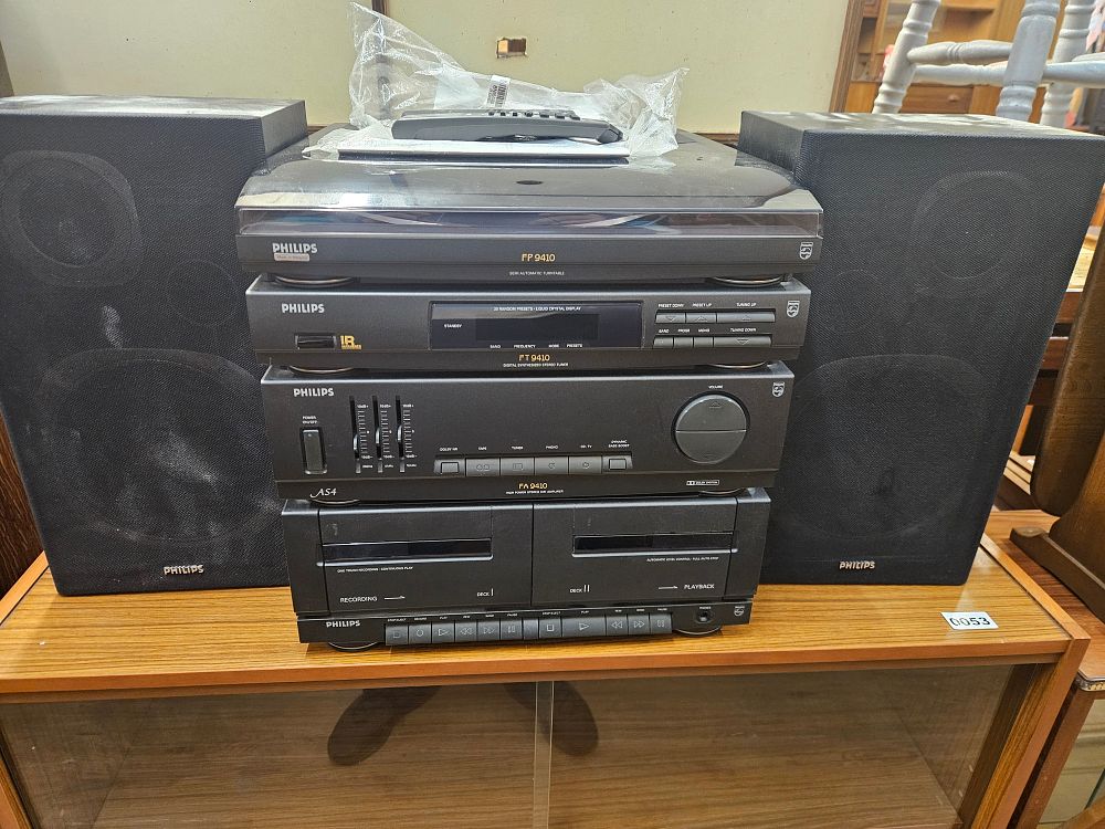Lot 329 – A Philips FP 9410 Hi-Fi Component System and Matching Speakers