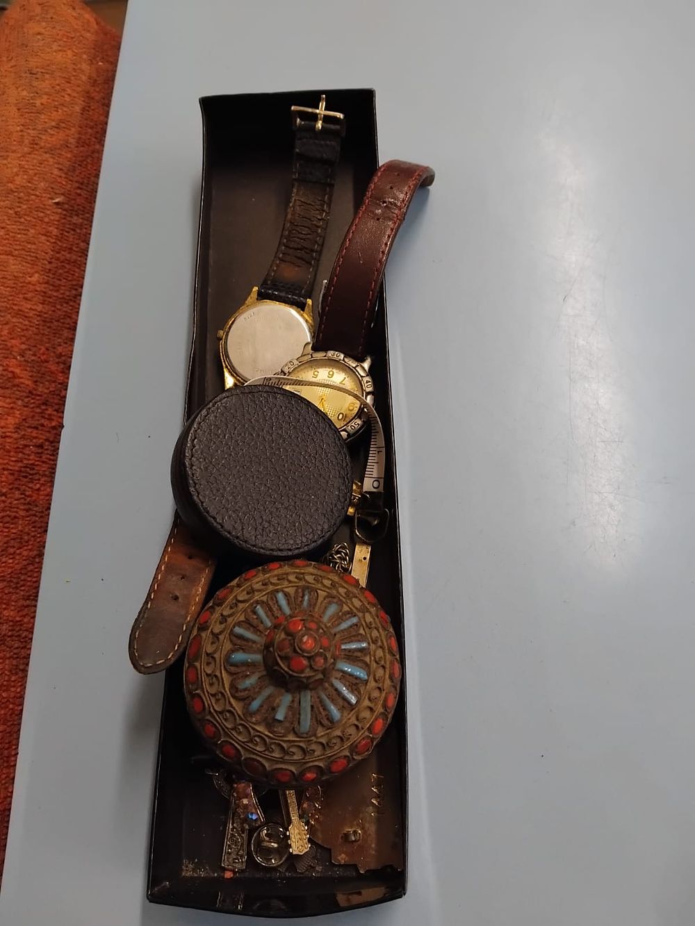 Lot 426 – An Assortment of Vintage Items Including Hornsea Saffron Pottery, Watches, and Jewellery