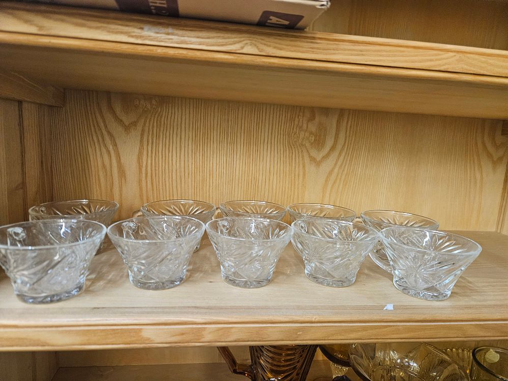 Lot 229 – A Set of Ten Early American Prescut Style Pressed Glass Punch Cups attributed to Anchor Hocking