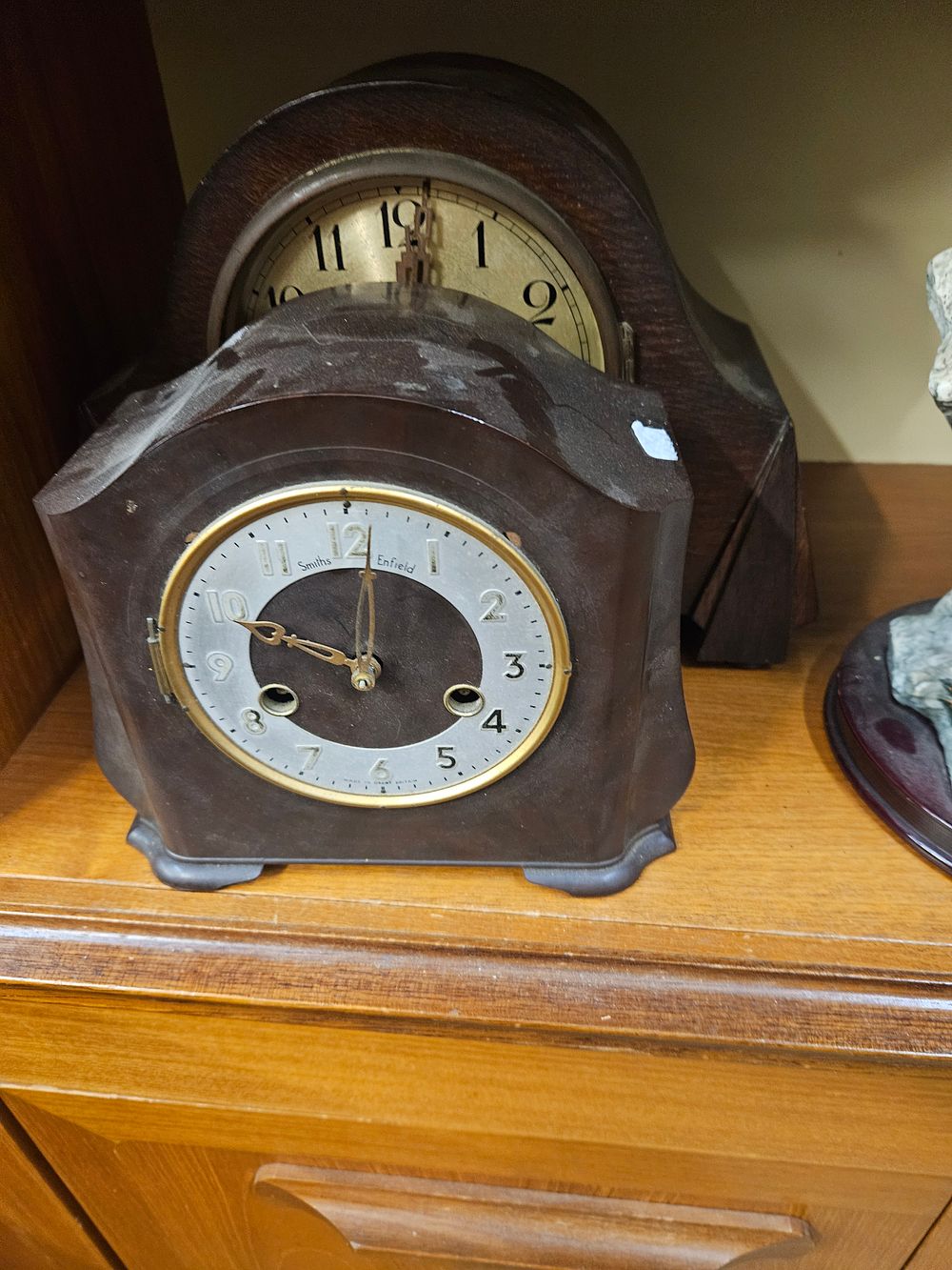 Lot 258 – Two Mid-20th-Century British Mantel Clocks including a Smiths Enfield Bakelite Example