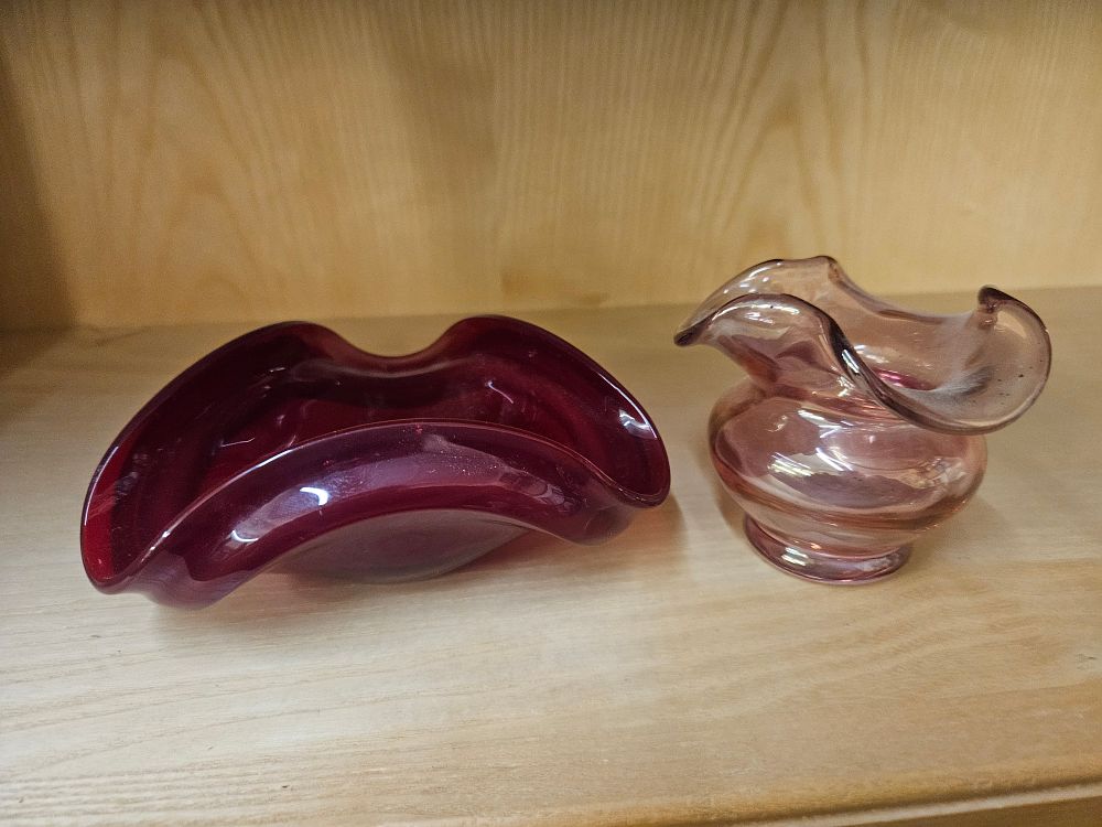 Lot 260 – Two Pieces of Mid-Century Style Art Glass