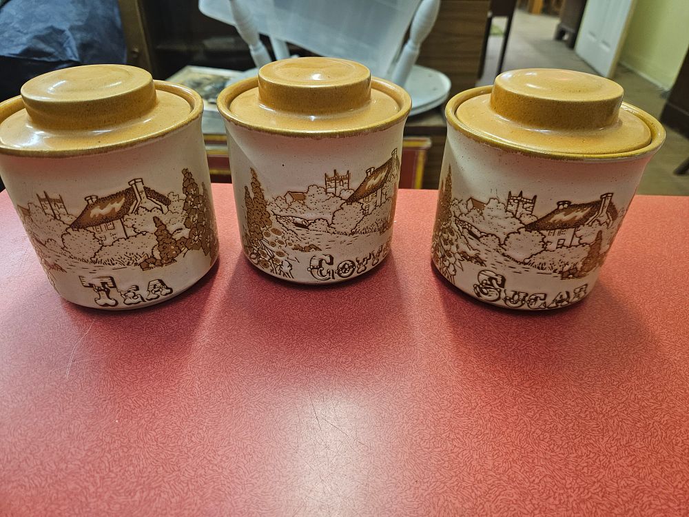 Lot 271 – A Set of Three Ashdale Pottery Earthenware Kitchen Canisters