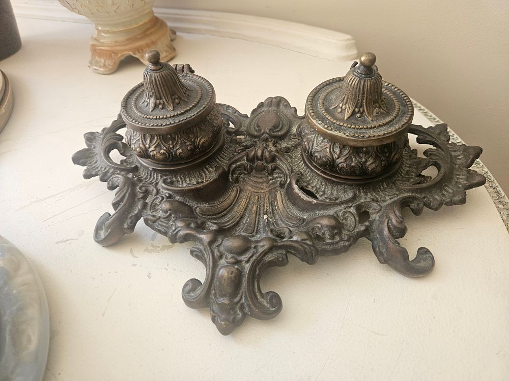 Lot 300a – Victorian Style Ornate Cast Metal Double Inkstand