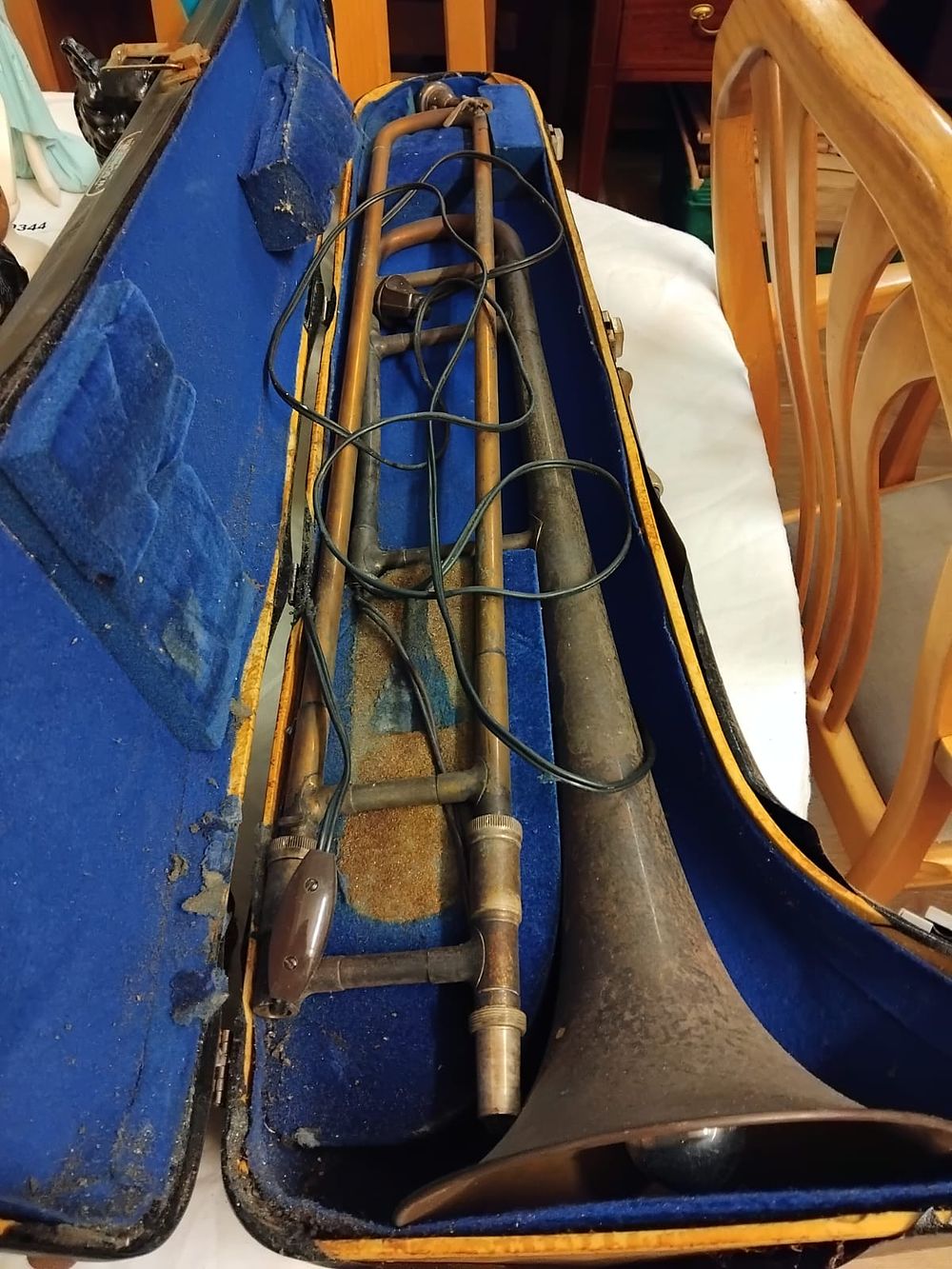 Lot 351 – A Vintage Brass Tenor Trombone Novelty Lamp with Fitted Case