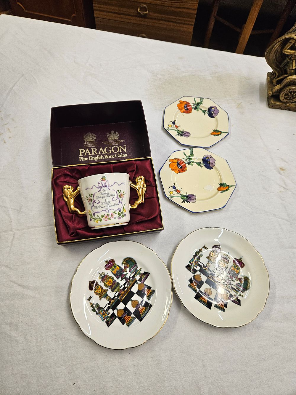 Lot 375 – A Collection of English Bone China Including a Paragon Royal Commemorative Loving Cup