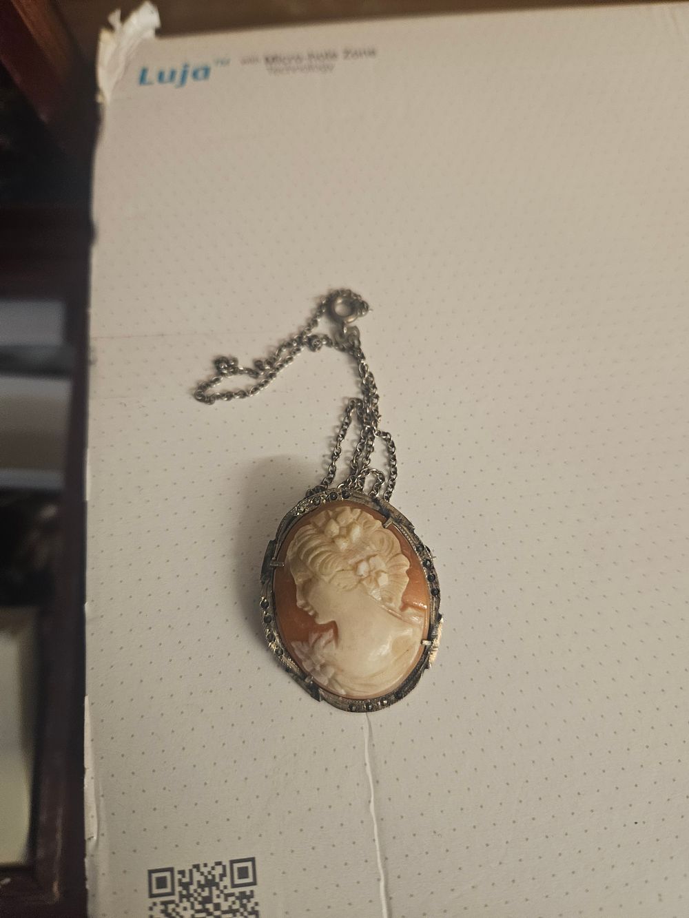 Lot 406 – Art Deco style marcasite and shell cameo pendant on chain