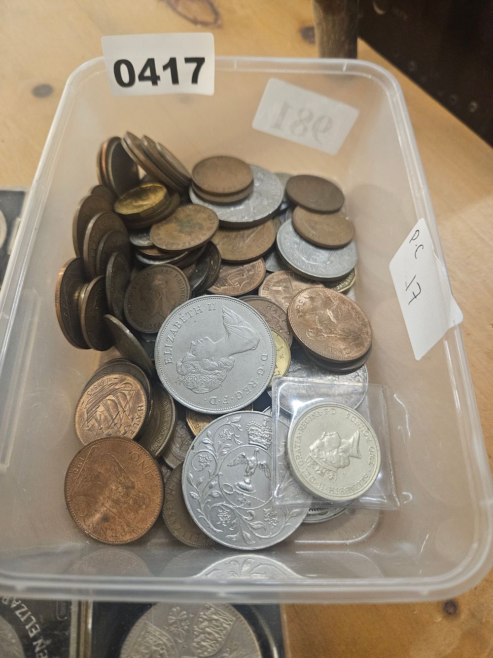 Lot 417 – A Collection of UK Bronze and Cupro-Nickel Coinage Including Commemorative Crowns