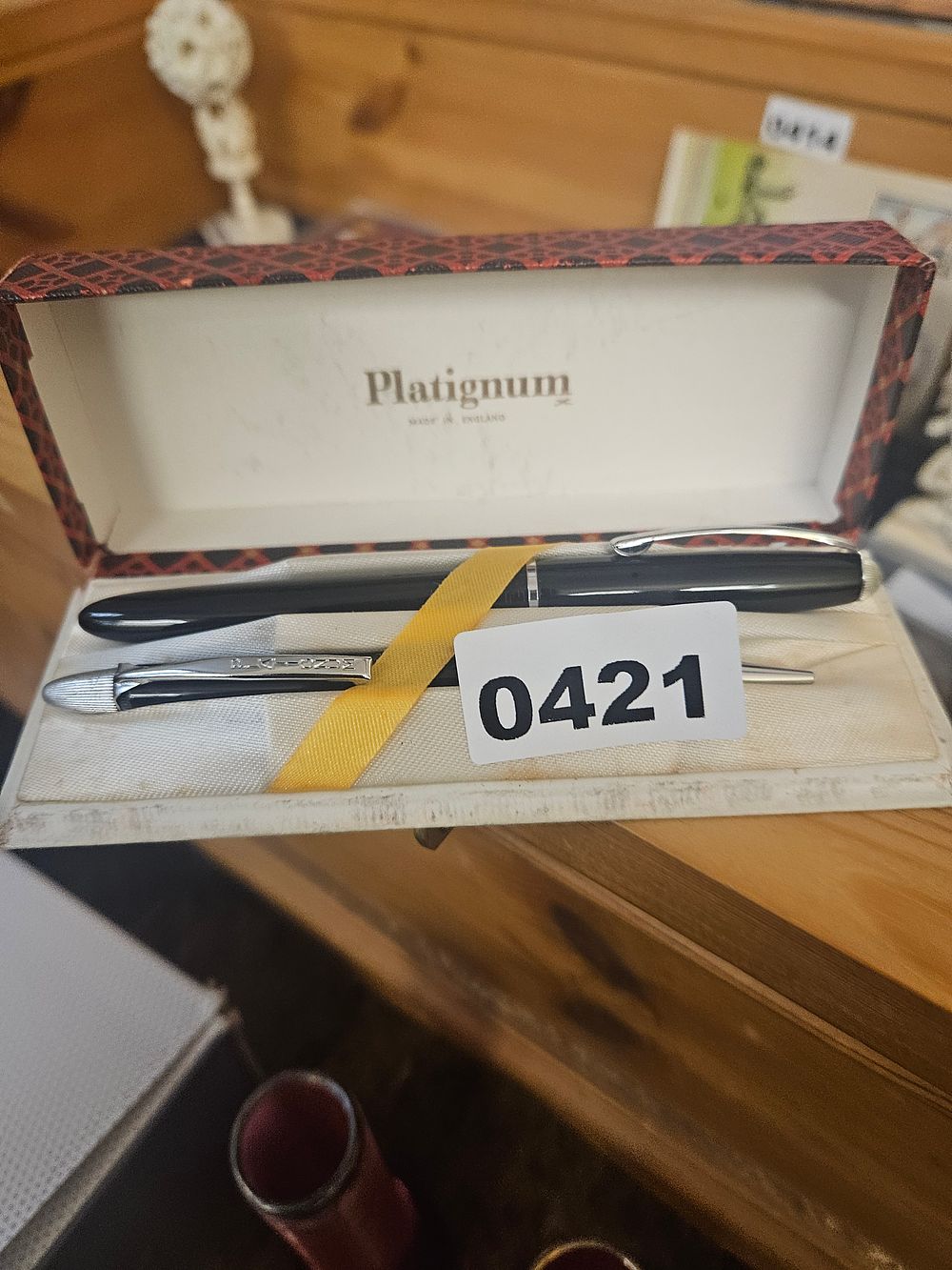 Lot 421 – A Pair of Vintage Platignum Writing pens