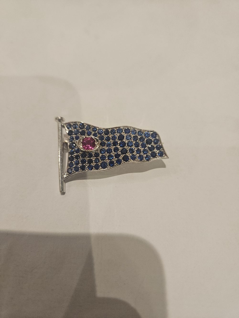 Lot 445 – A Gem-Set platinum Sailboat Sail Brooch 8.3grams