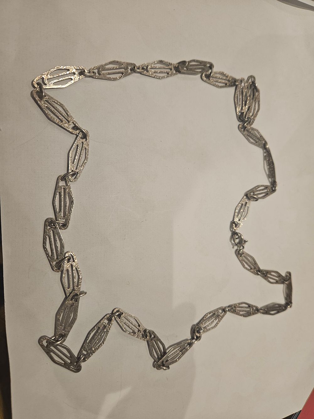 Lot 461 – A Mid-Century Modernist Silver Textured Link Necklace 33.3grams