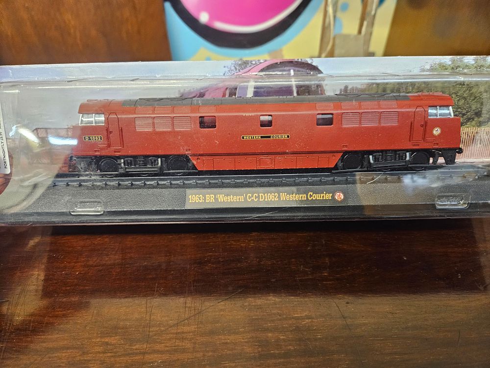 Lot 155 – Amercom Great British Locomotives Collection Class 52 Western Courier D1062 Static Model