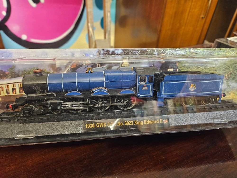 Lot 156 – Atlas Editions GWR 4-6-0 No. 6023 King Edward II Static Model