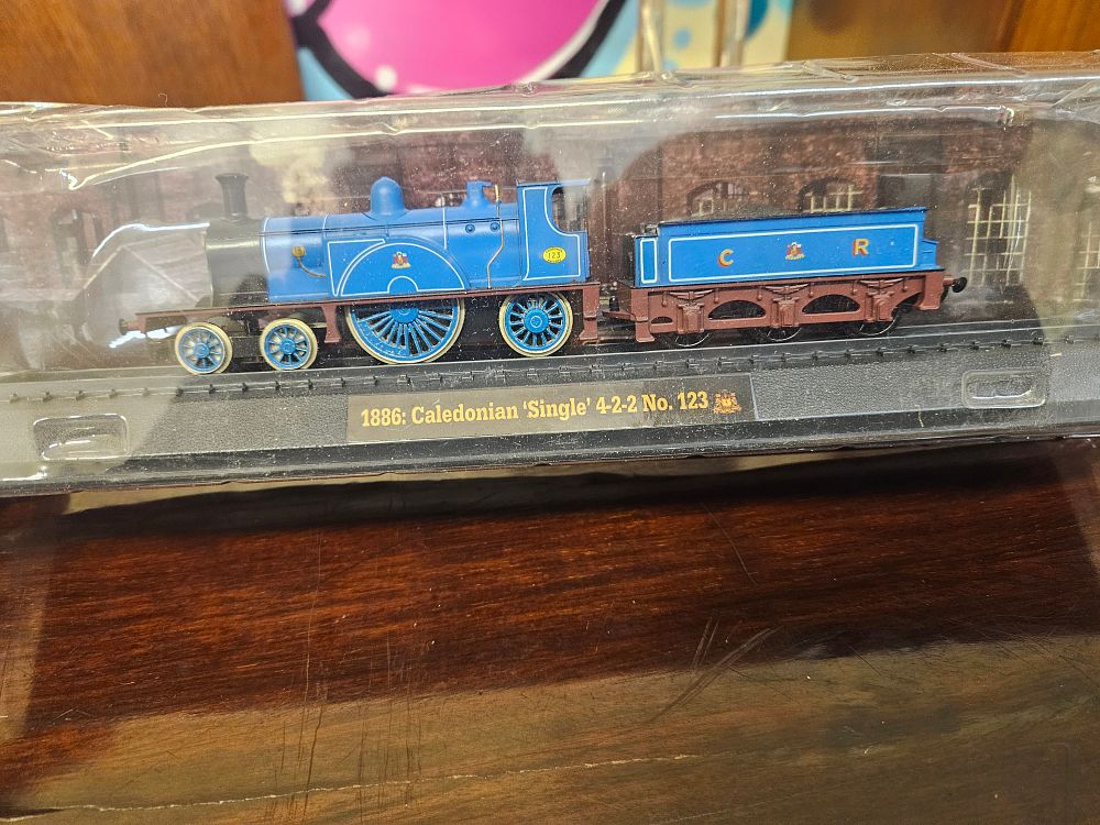 Lot 171 – A Great British Locomotives Series 1:76 Scale Model of Caledonian Railway Single No. 123