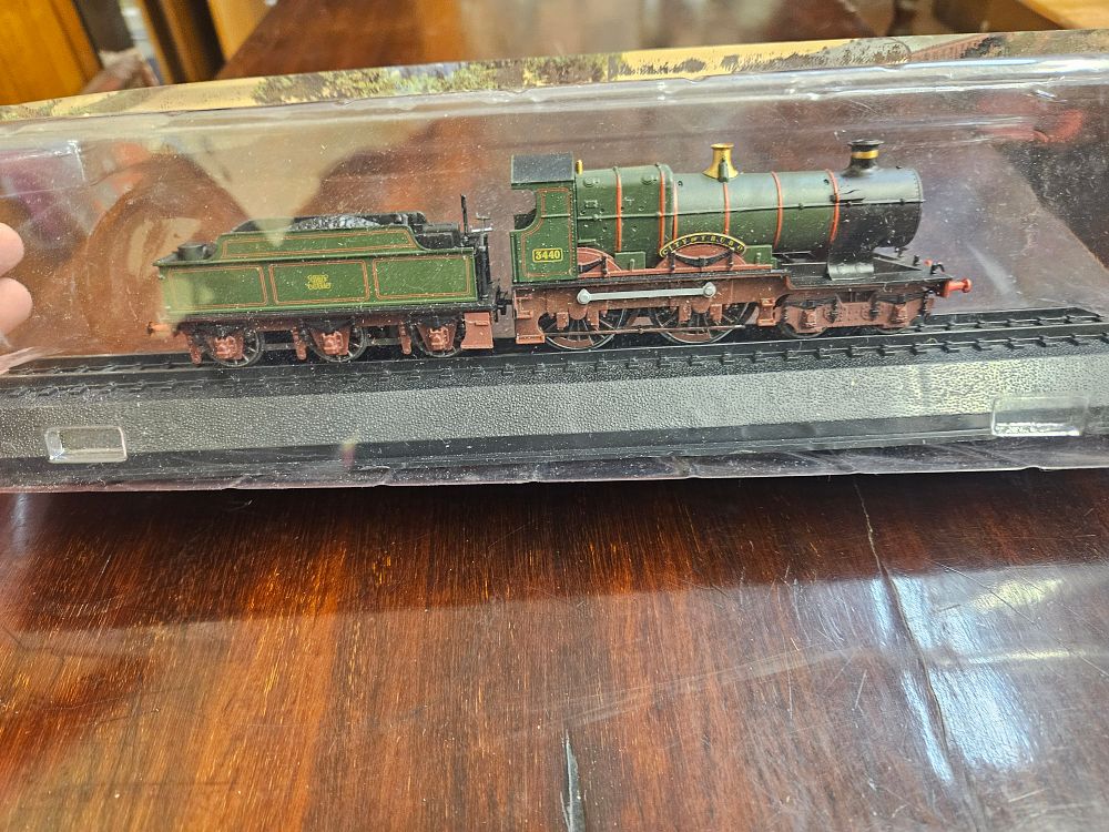 Lot 178 – A static display model of GWR 3700 Class 4-4-0 locomotive and tender No. 3440 City of Truro