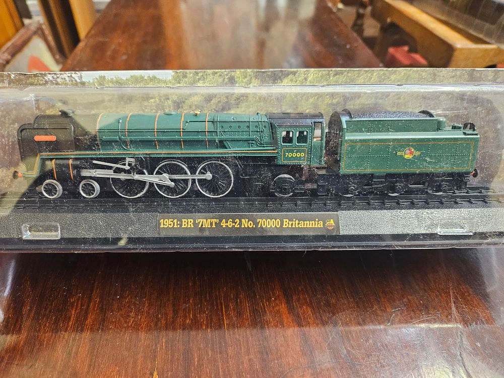 Lot 181 – Static Display Model of British Railways Class 7MT 4-6-2 No. 70000 Britannia Steam Locomotive and Tender