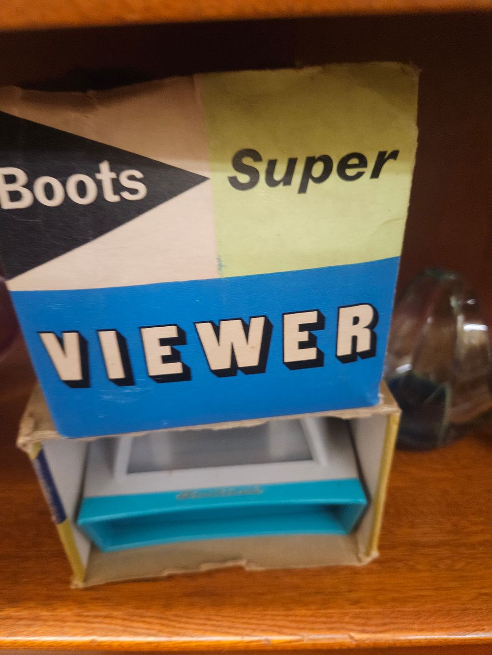 Lot 288 – A Vintage Boots Super Viewer for 35mm Slides with Original Box