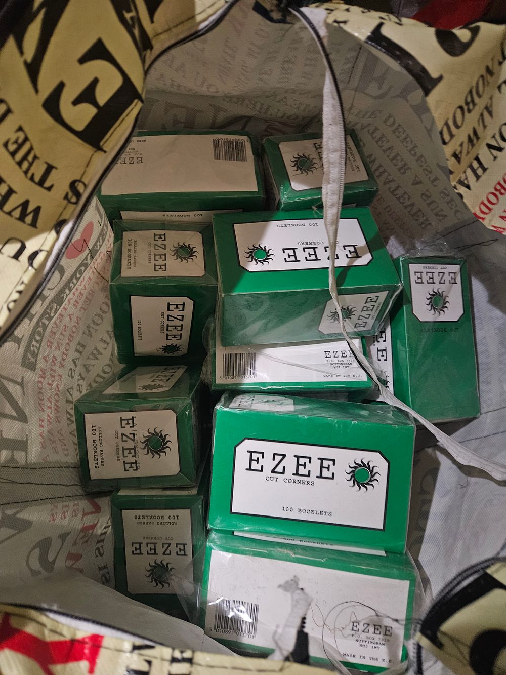 Lot 315 – A Collection of Ezee Brand Cut Corner Rolling Paper Display Boxes