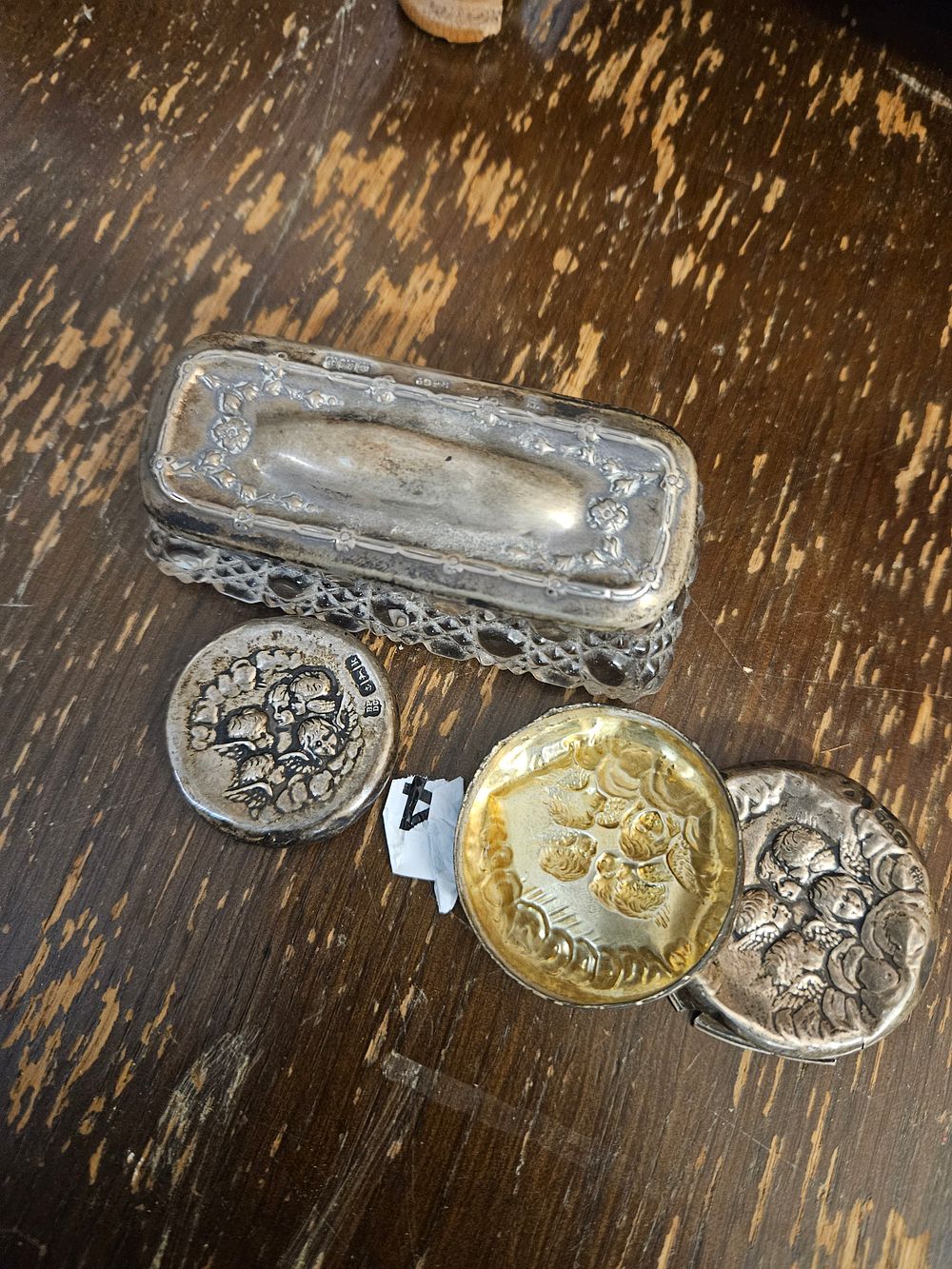 Lot 325 – An Assortment of Edwardian Sterling Silver and Cut Glass Dressing Table Items by William Comyns and Sons 1900