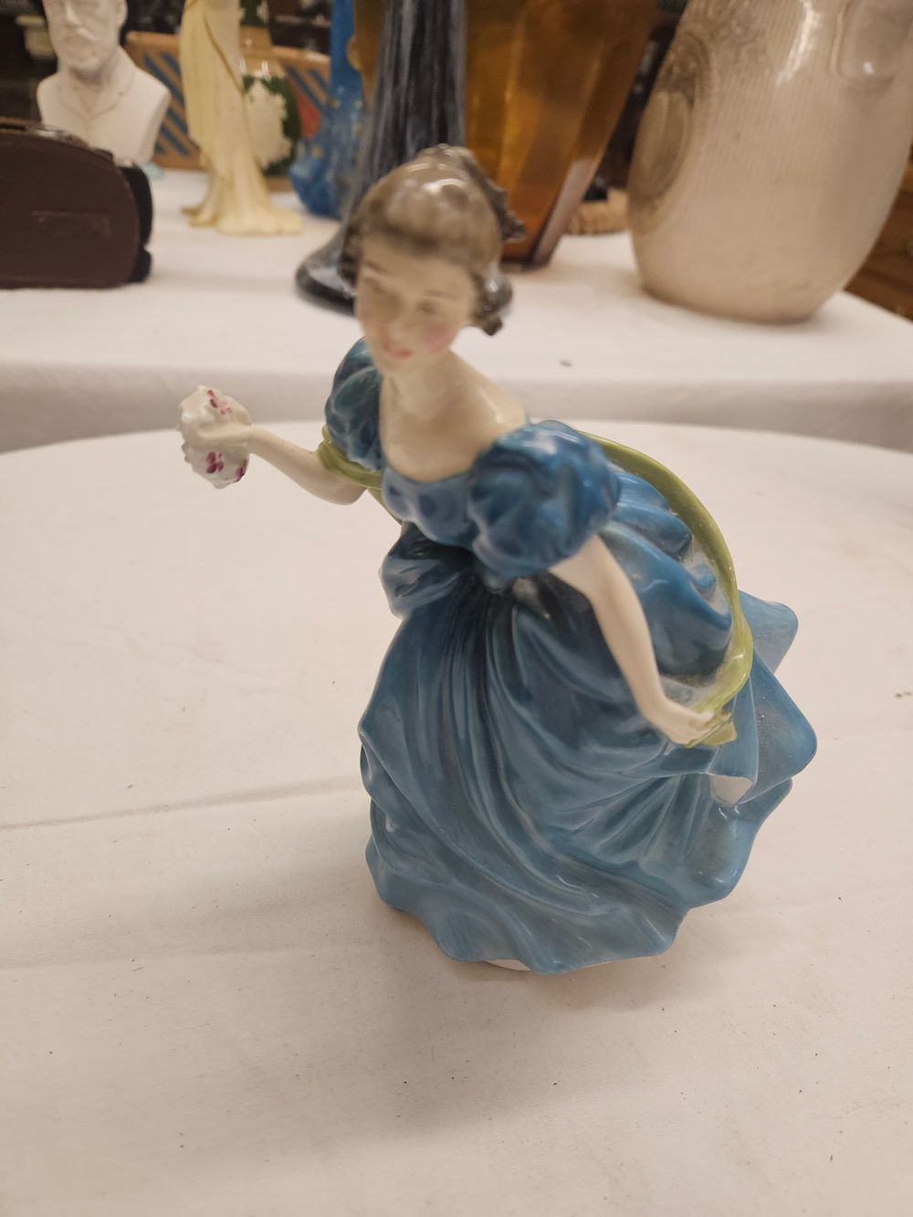 Lot 146 – Royal Doulton Bone China Figurine Rhapsody HN 2267