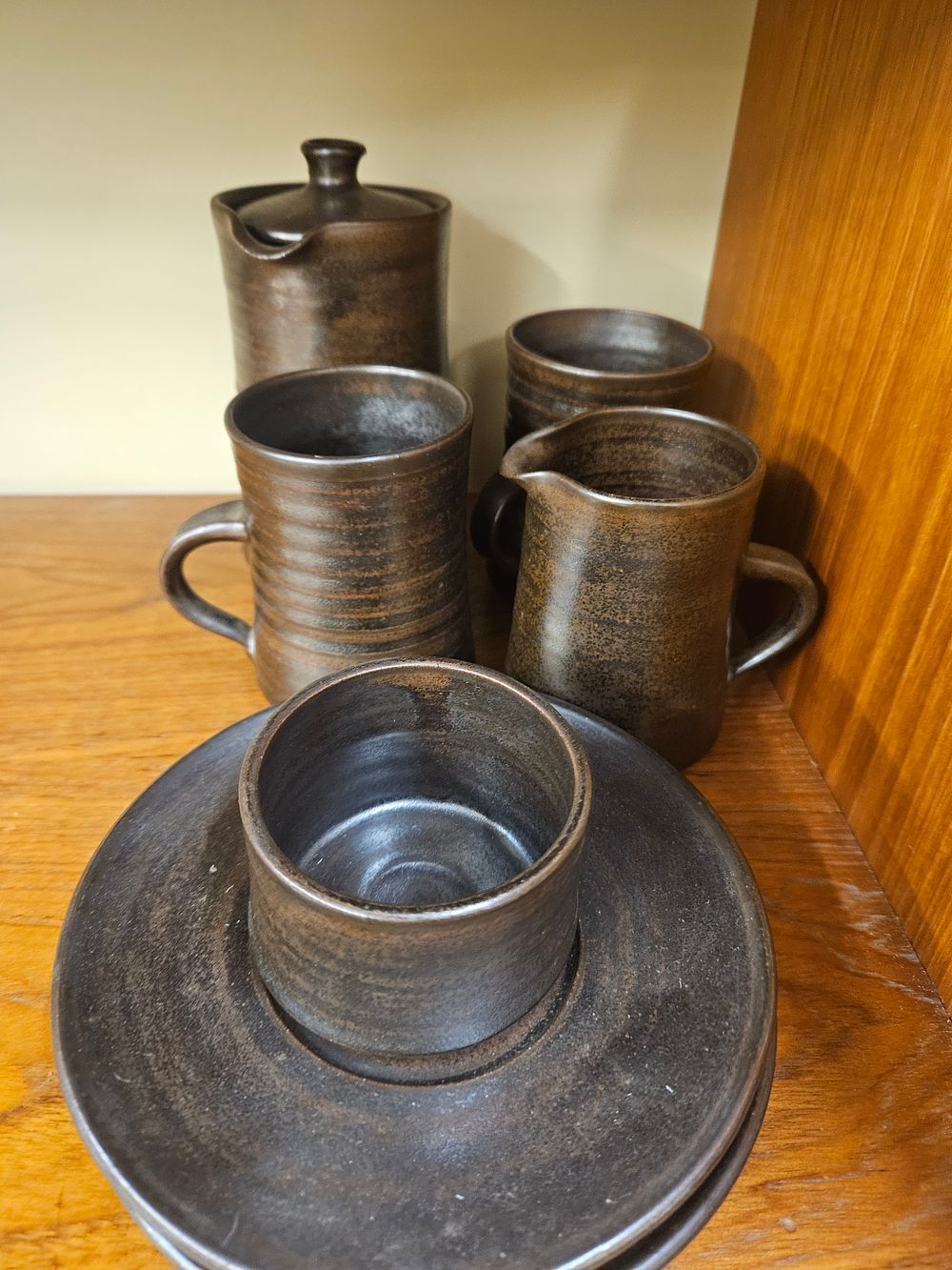 Lot 171 – A Collection of Arabia Ruska Pattern Stoneware Tableware