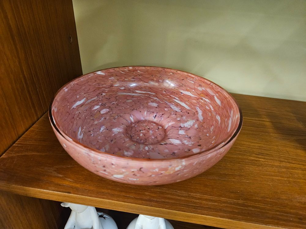 Lot 176 – A Mid-20th Century Hand-Blown Macchia Glass Bowl in the Murano Style
