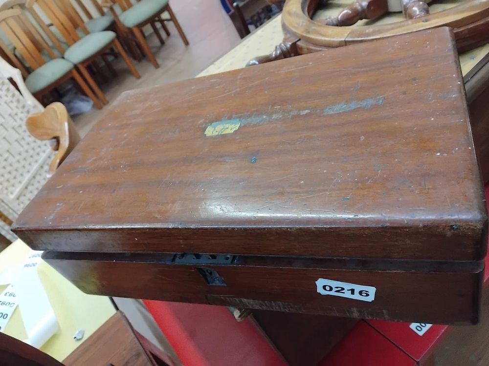 Lot 216 – A Victorian Mahogany Writing Slope