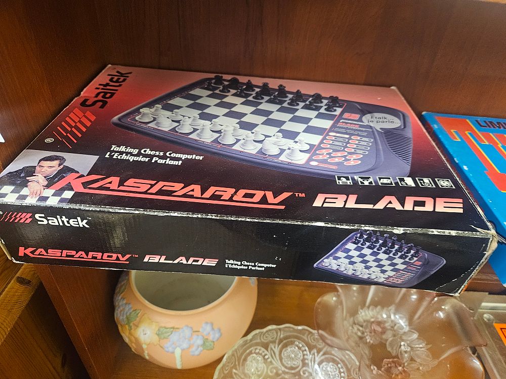 Lot 294 – Saitek Kasparov Blade Electronic Talking Chess Computer