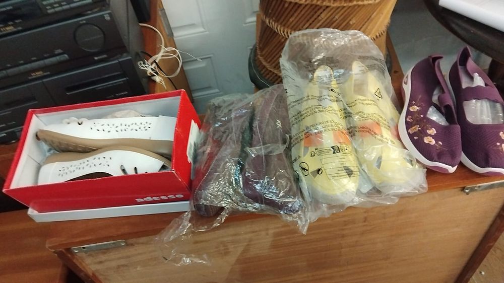 Lot 159 – An Assortment of Four Pairs of Women’s Casual Slip-On Shoes Including adesso
