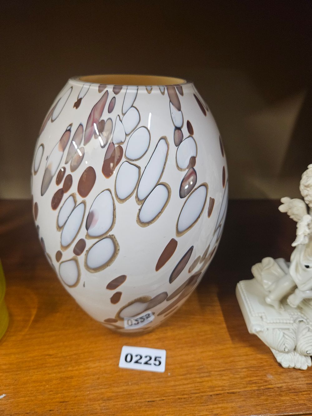 Lot 225 – A Murano Style Cased Art Glass Ovoid Vase