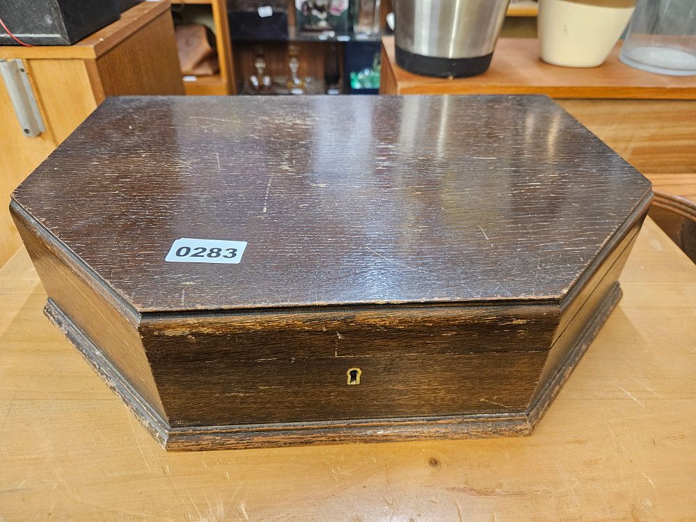 Lot 283 – A Canteen of Silver-Plated and Stainless Steel Cutlery in an Orchid Cabinet Hexagonal Case