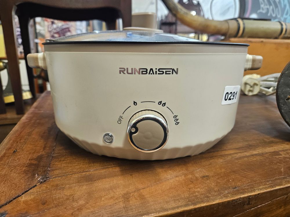 Lot 291 – Runbaisen Electric Multi-Functional Hot Pot Cooker